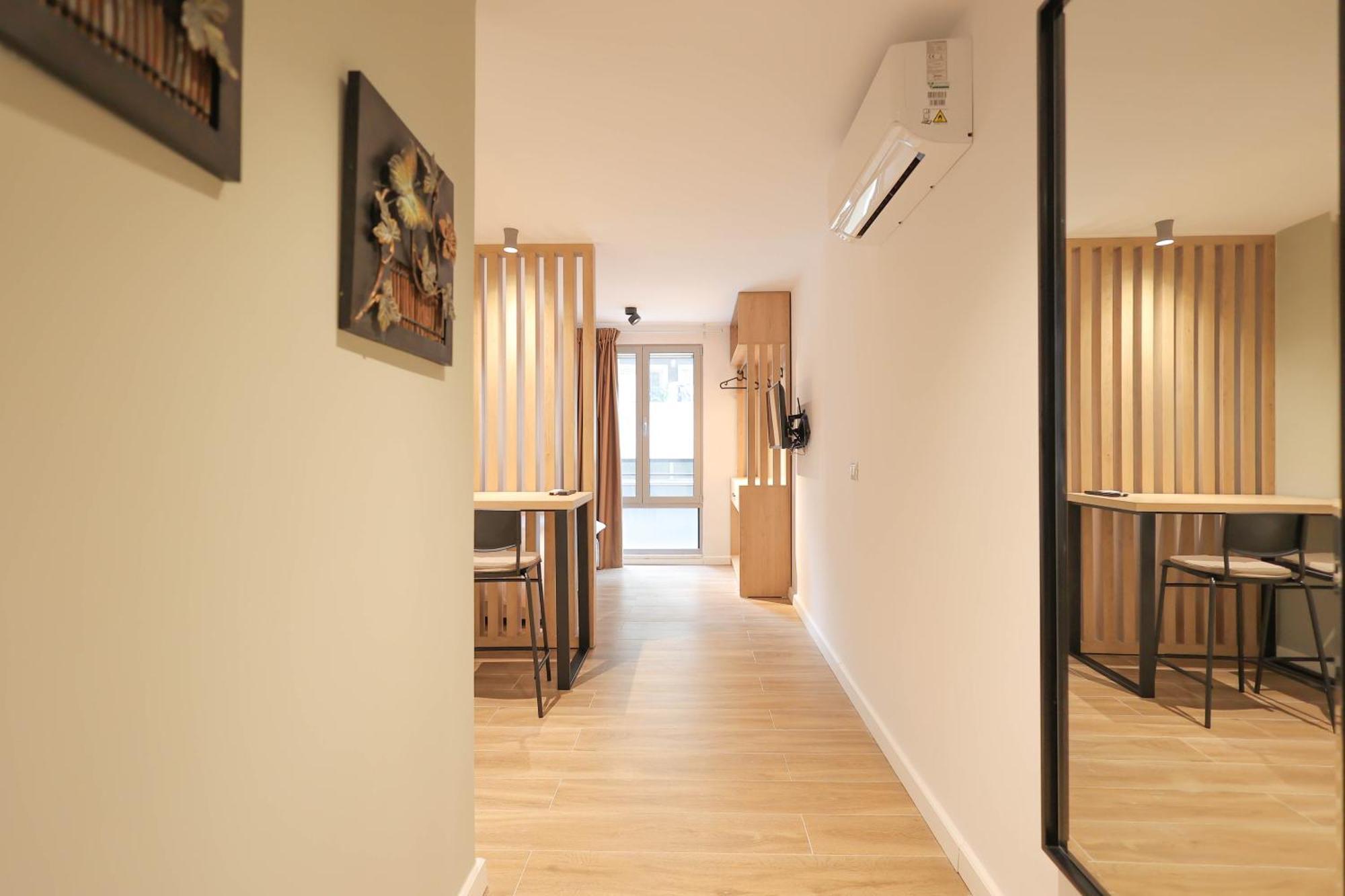 Grandstay Studios Durres Bagian luar foto