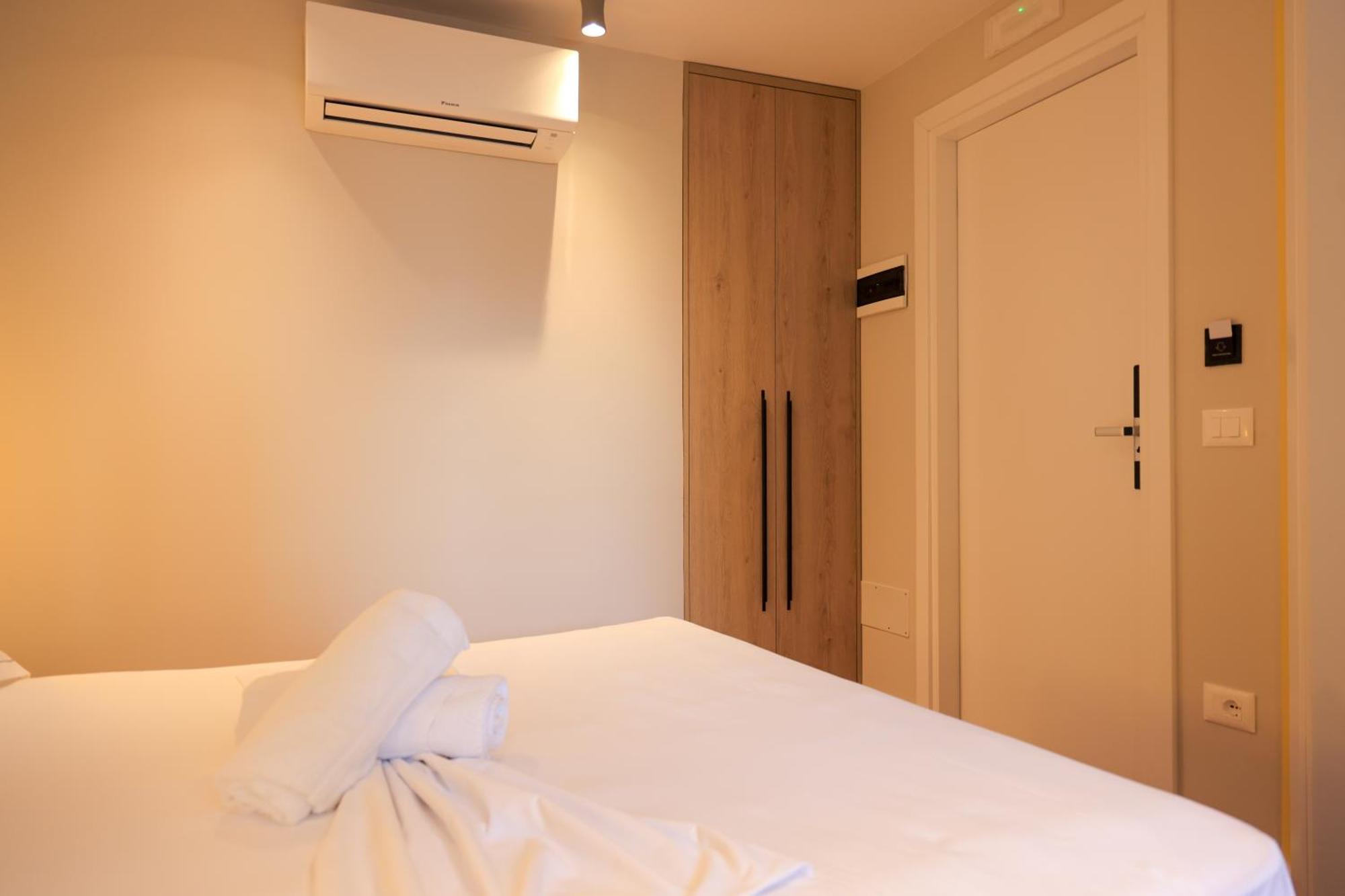 Grandstay Studios Durres Bagian luar foto